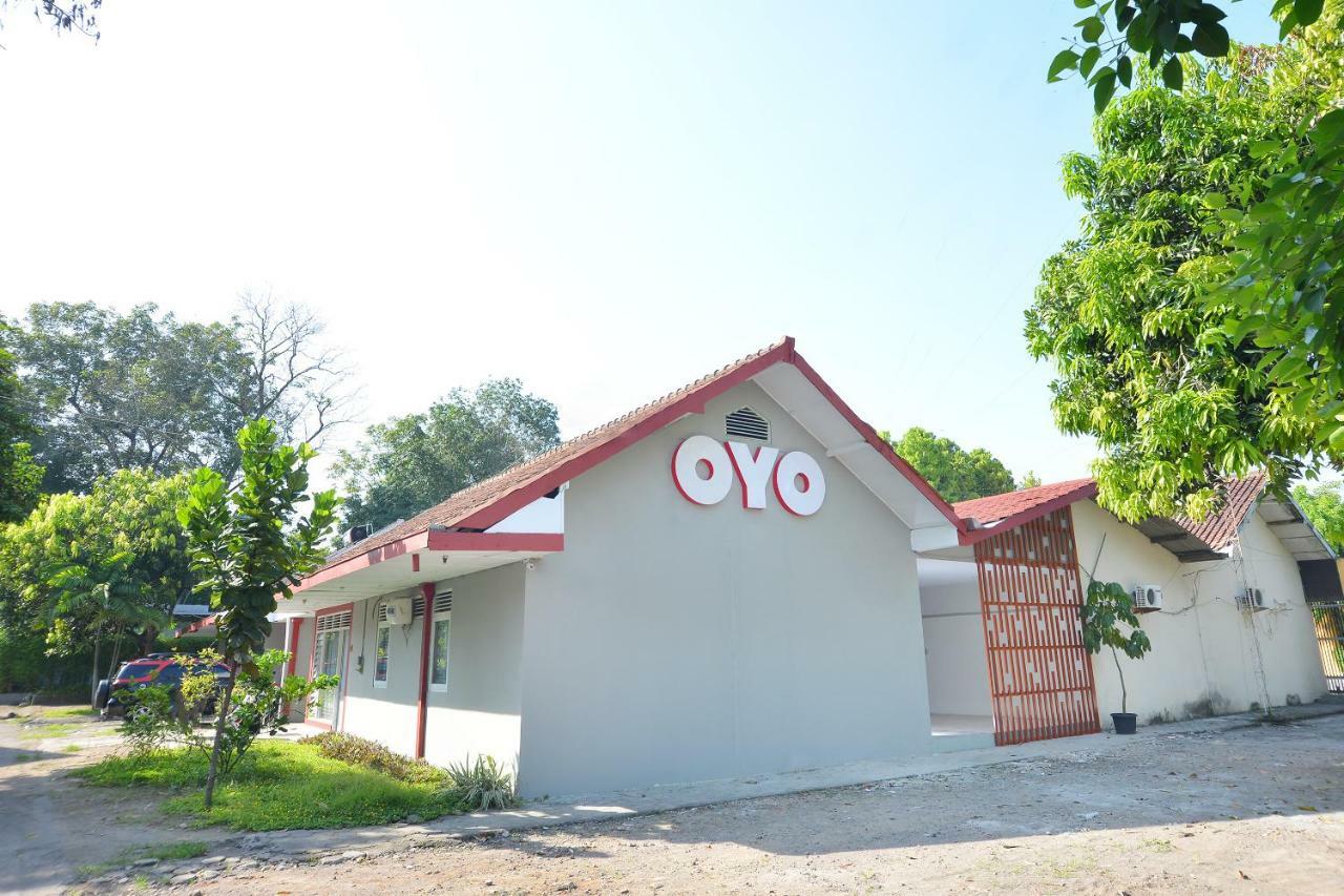 Oyo 743 Garden Guesthouse Maguwo Екстериор снимка