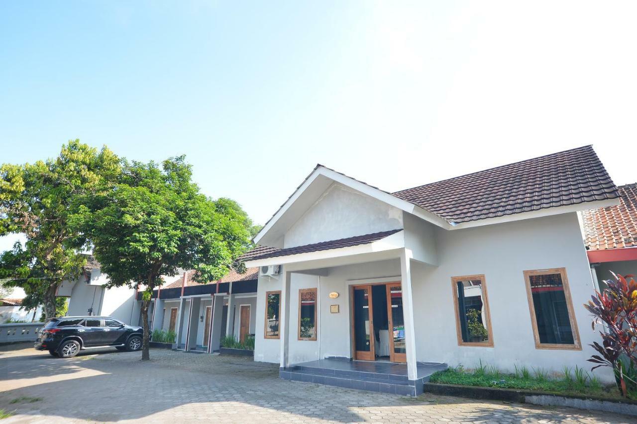 Oyo 743 Garden Guesthouse Maguwo Екстериор снимка