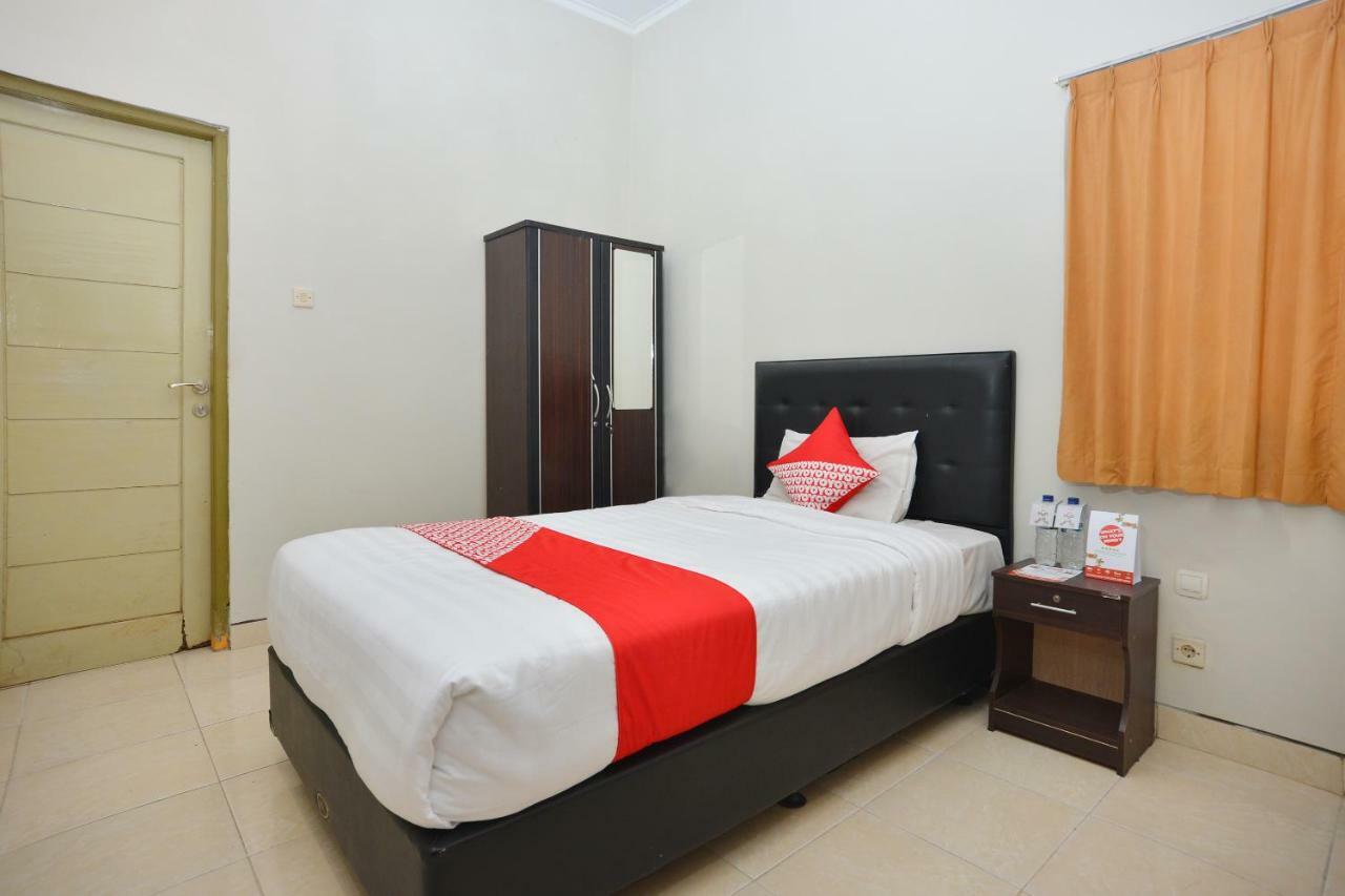 Oyo 743 Garden Guesthouse Maguwo Екстериор снимка